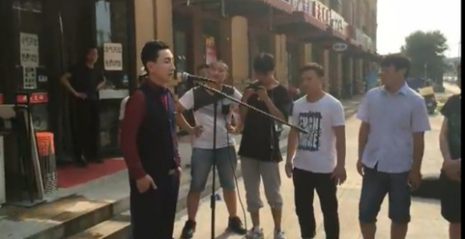 网络红人北大学霸男神低音哥被曝是清华学霸李健同窗