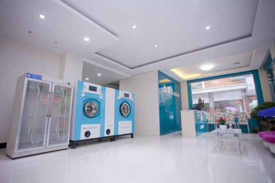澳洁干洗店加盟设备提升洗衣店档次
