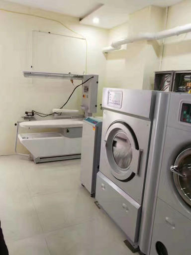 开干洗店加盟的机器怎样选择，好设备就选赛维洗衣！