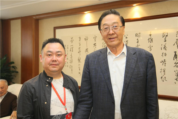 著名学者邹彬重视对中医药文化的挖掘和传承