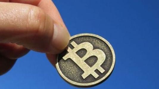 比特币想成支付“王者”？做梦吧 现金地位难撼