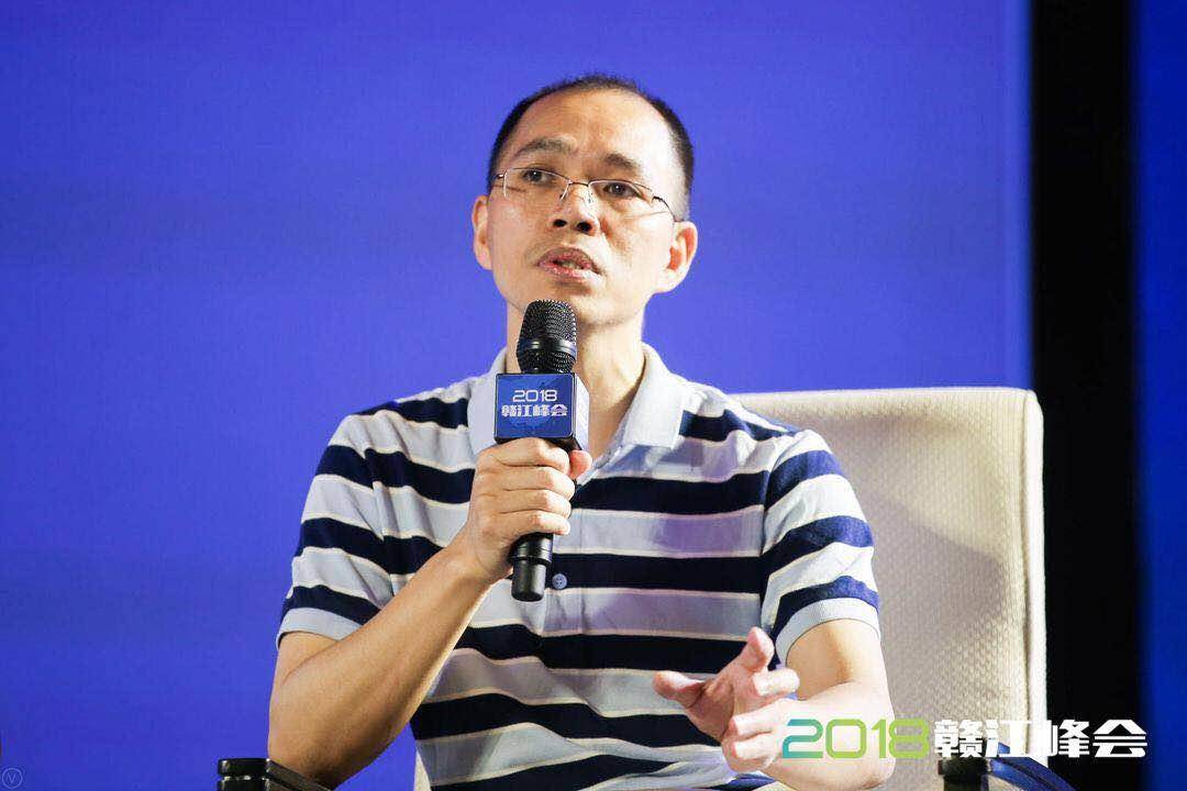 阿里AliOS 端上智能首席架构师陈华良：智联网化将成大趋势，软件对汽车的价值越来越大