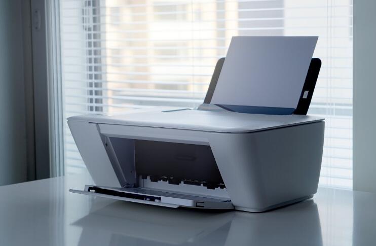 购买一台2000元的打印机，该计入“管理费用”还是“固定资产”？